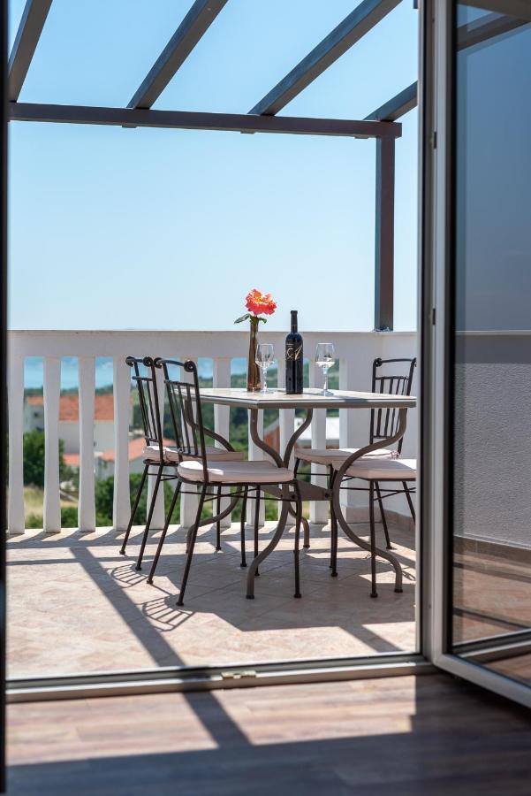 Apartments Dobrila Kastel Novi Exterior photo